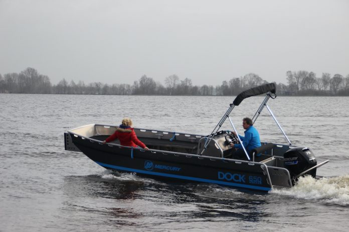 Legerboot Dock Steel 650: Legerboot met sloep-karakter - Boottesten.nl