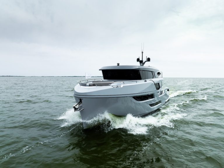 Motorjachten op de Hiswa te Water 2025